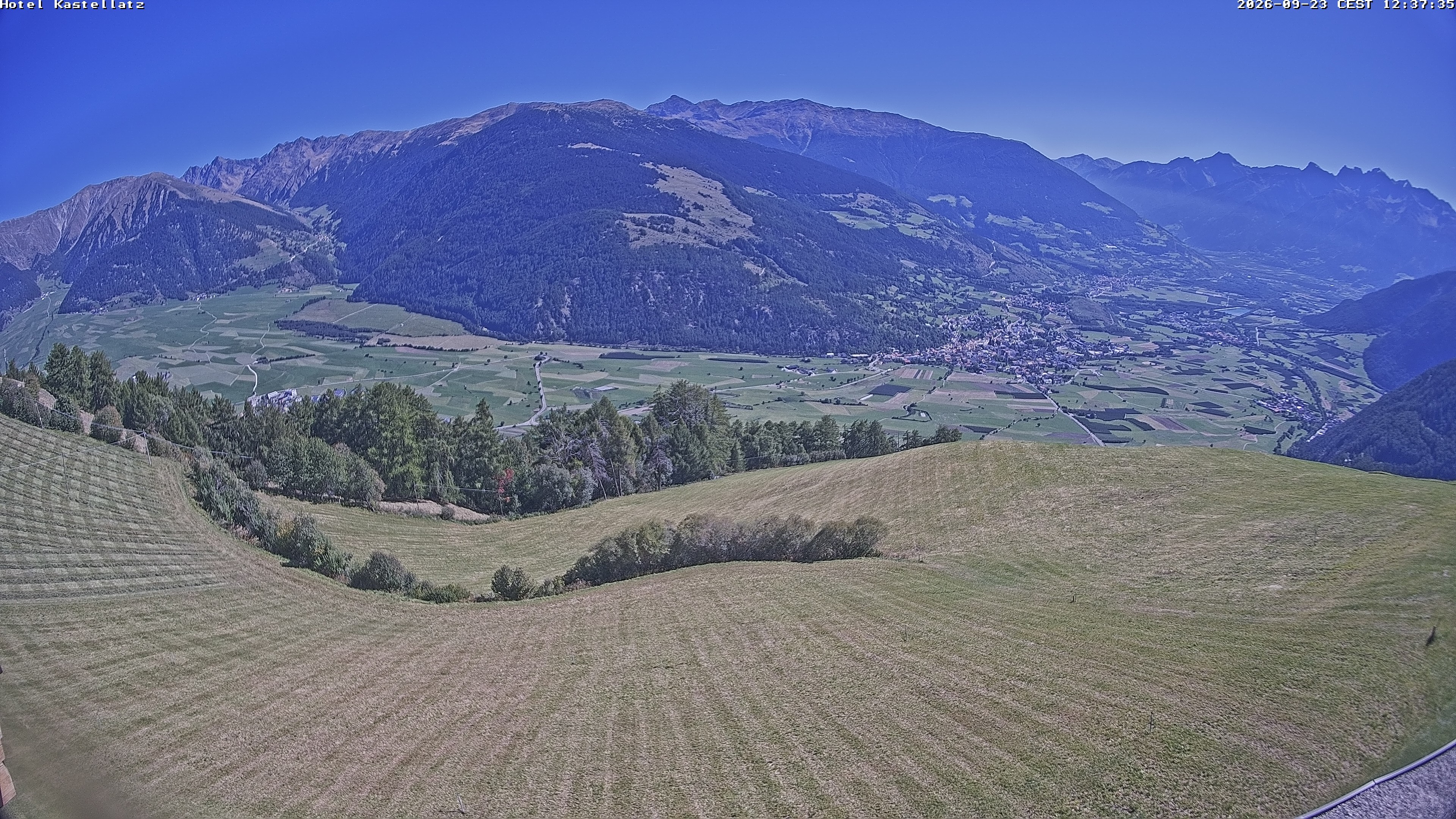 Archiv Foto Webcam Ausblick Kastellatz - Mals