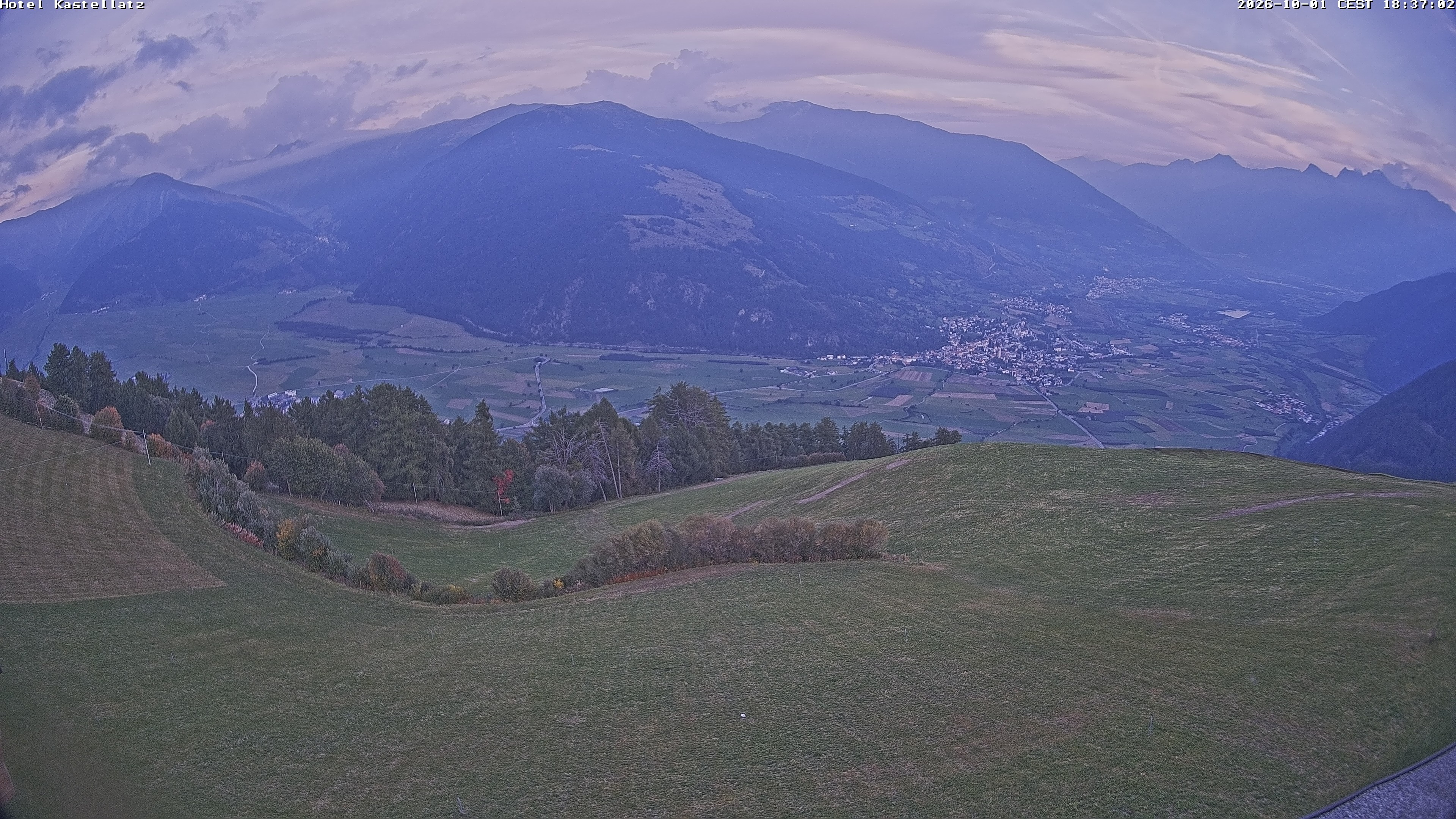 Archiv Foto Webcam Ausblick Kastellatz - Mals