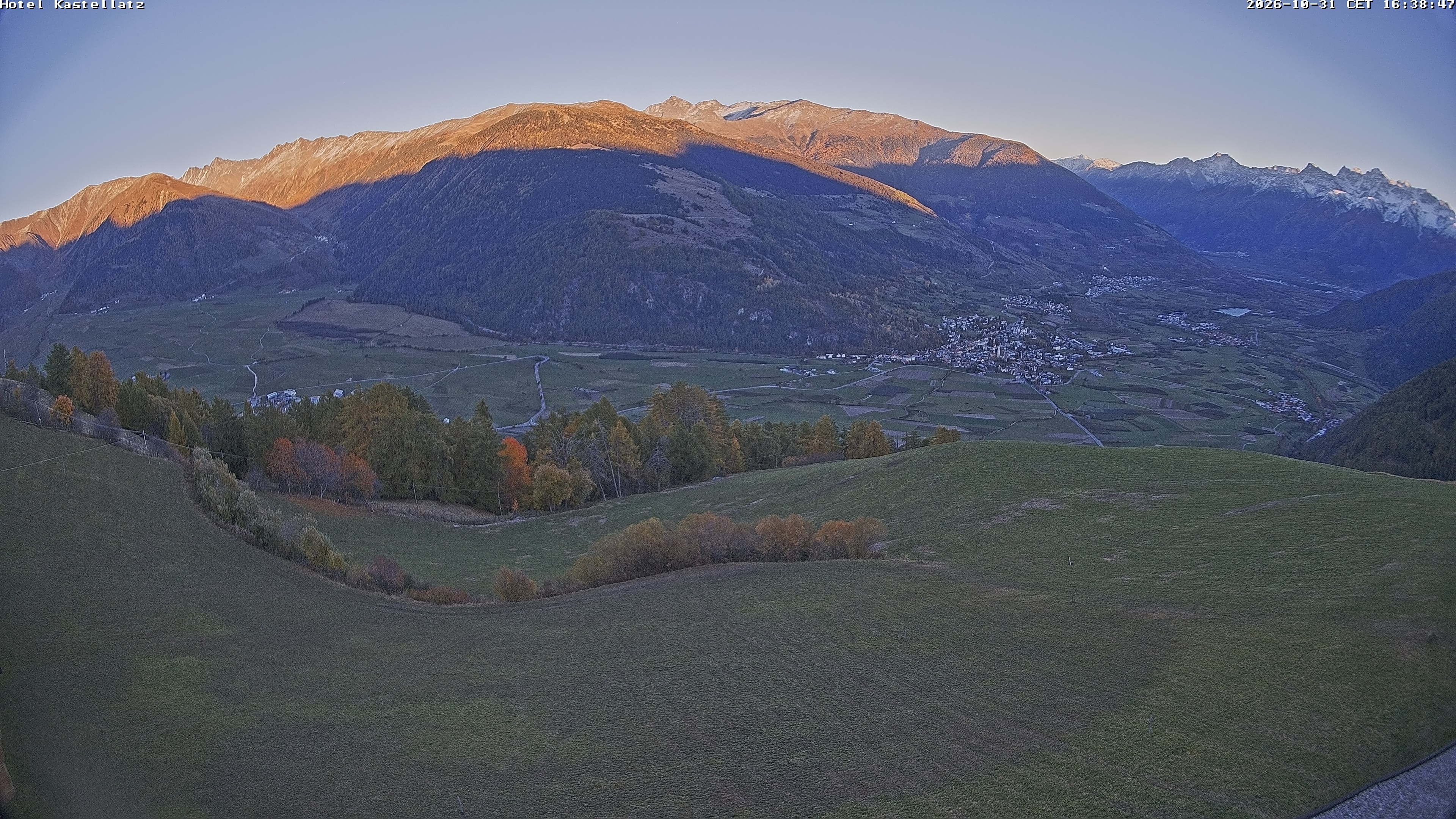 Archiv Foto Webcam Ausblick Kastellatz - Mals