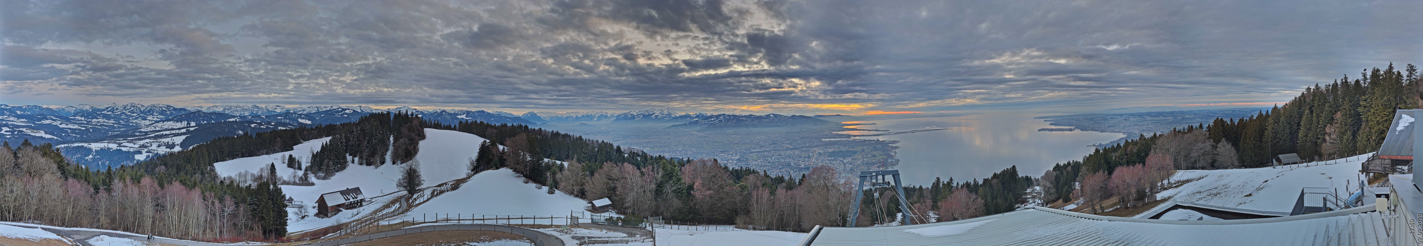 Archiv Foto Webcam Bregenz: Bergstation Pfänderbahn