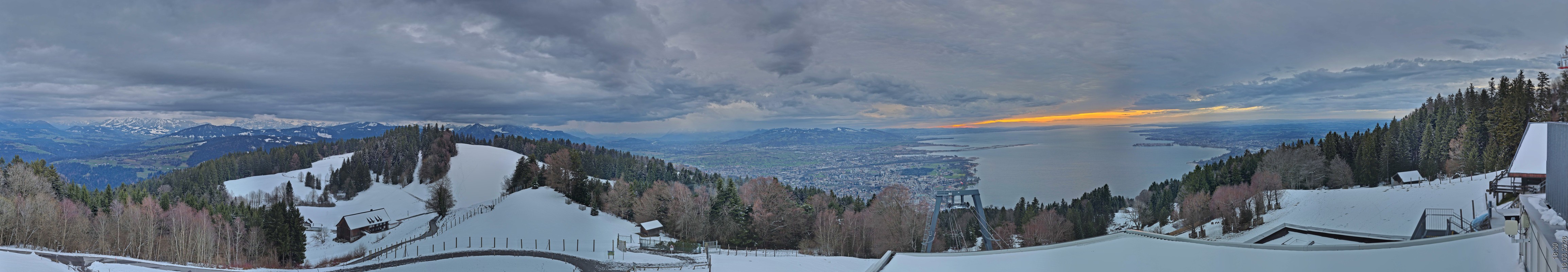 Archiv Foto Webcam Bregenz: Bergstation Pfänderbahn