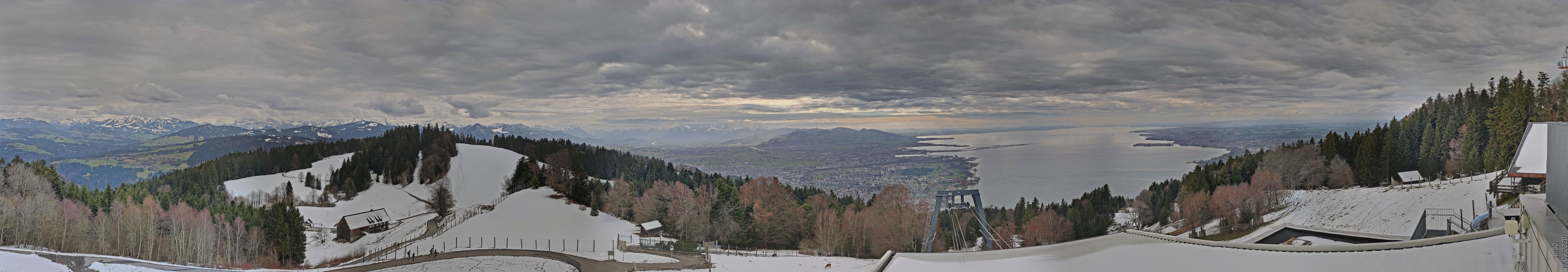 Archiv Foto Webcam Bregenz: Bergstation Pfänderbahn