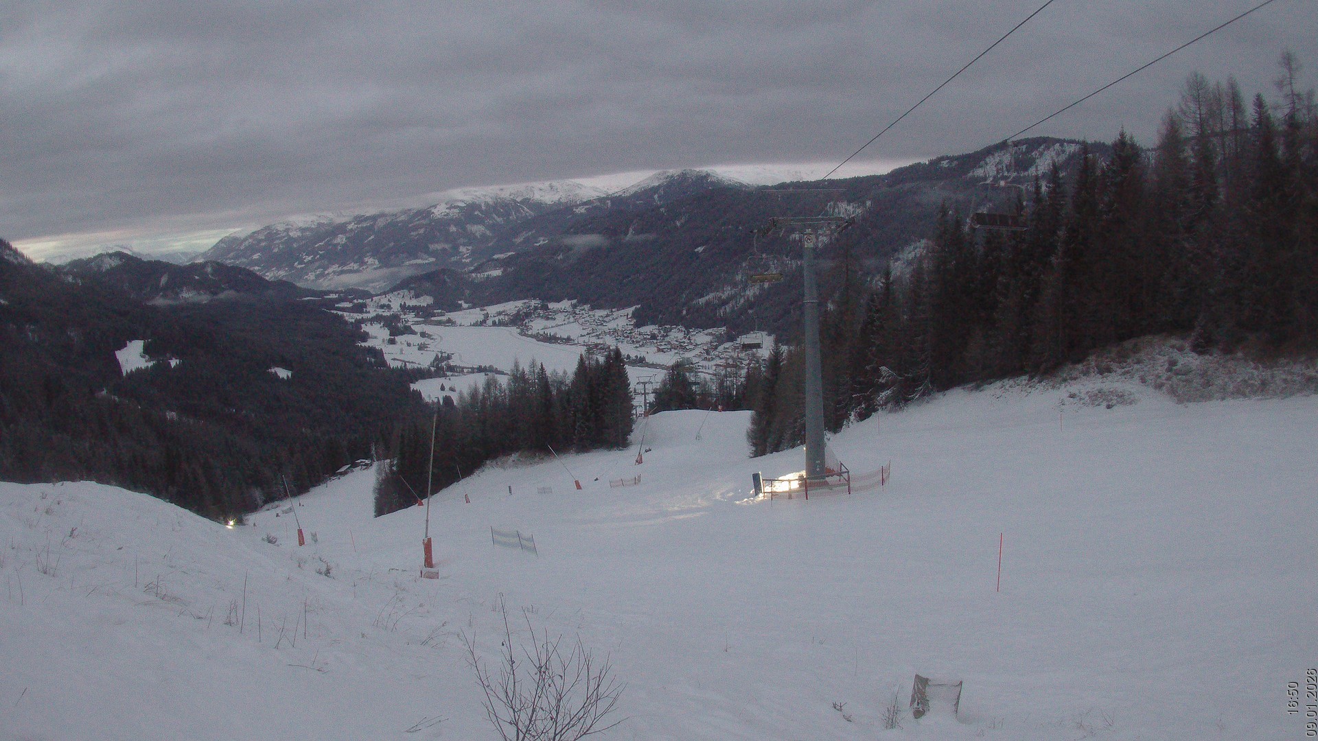 Archiv Foto Webcam Bergbahnen Weissensee - Bergstation