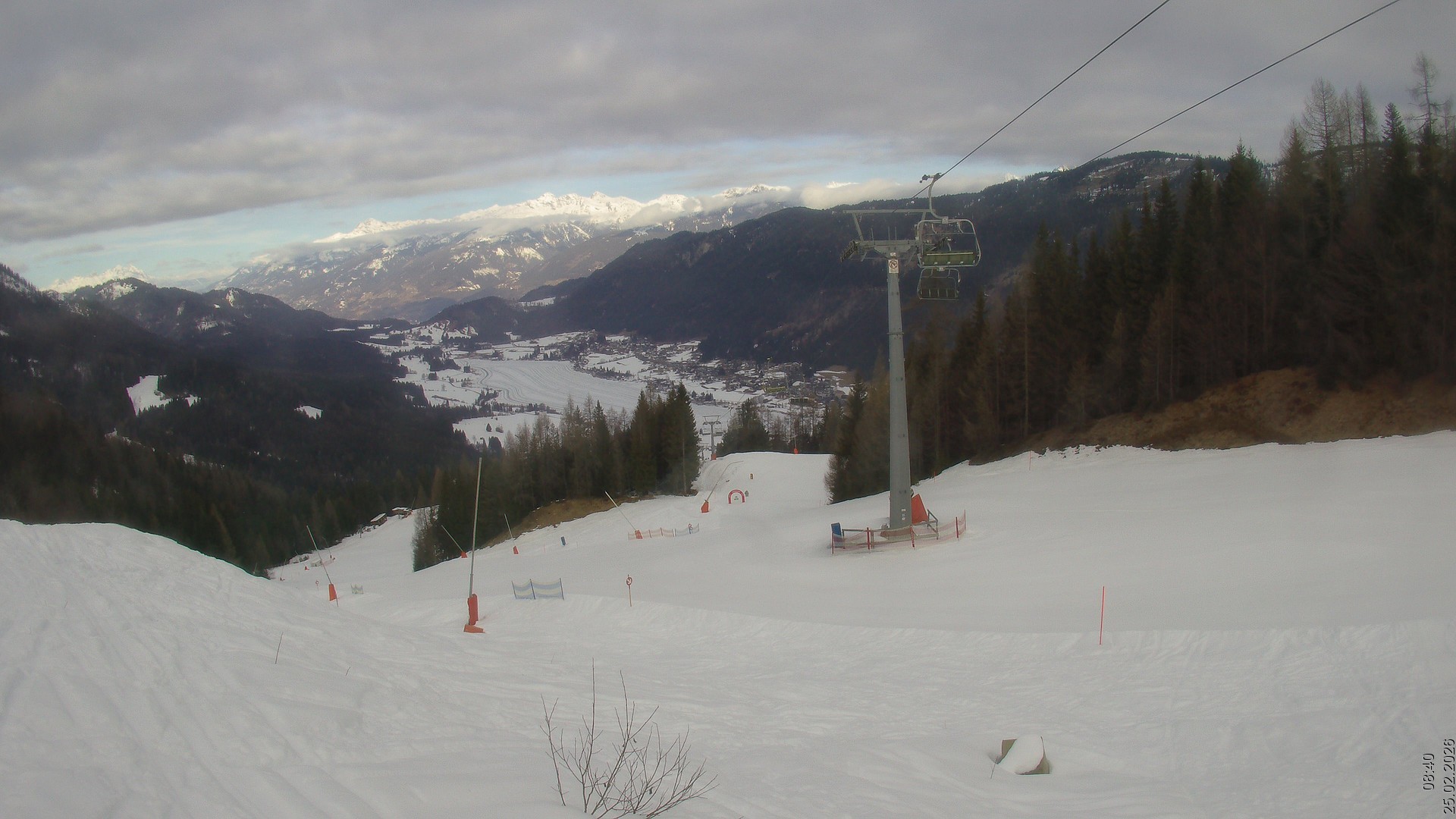Archiv Foto Webcam Bergbahnen Weissensee - Bergstation