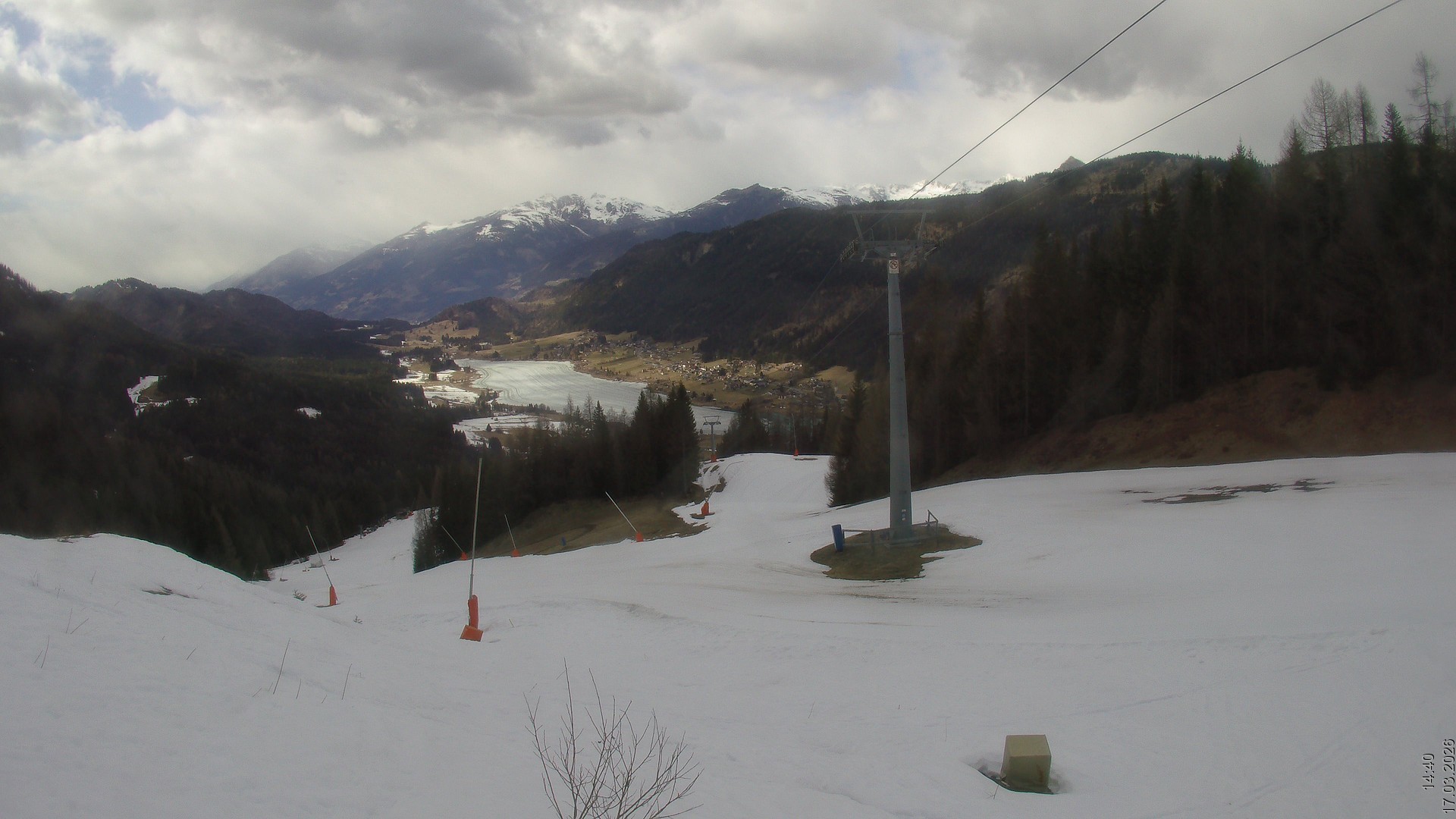 Archiv Foto Webcam Bergbahnen Weissensee - Bergstation