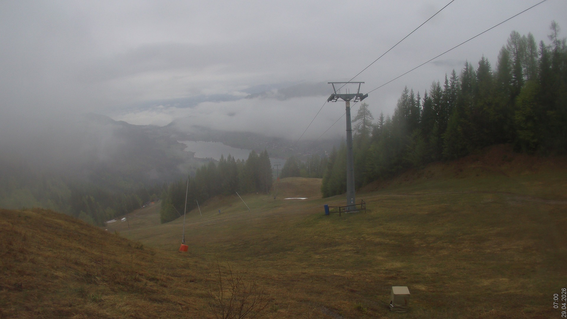 Archiv Foto Webcam Bergbahnen Weissensee - Bergstation