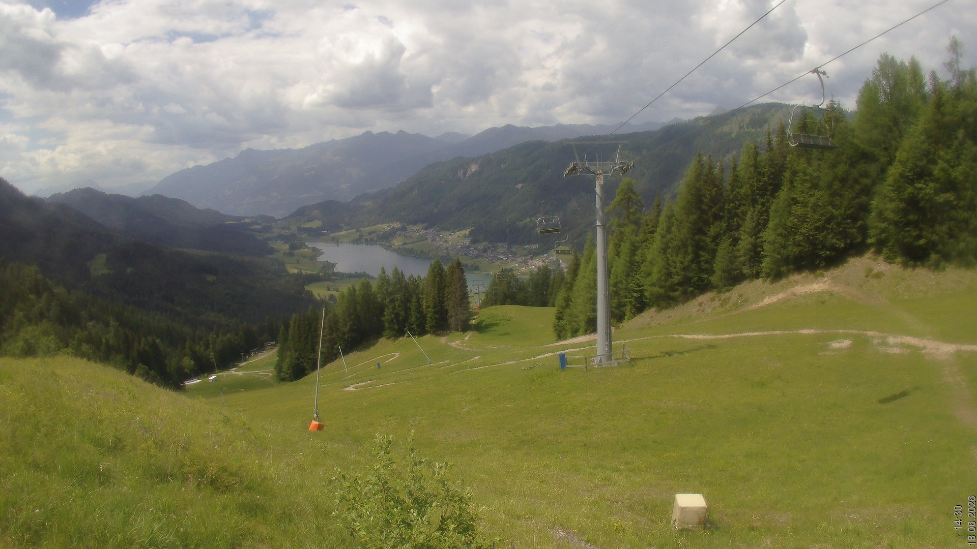 Archiv Foto Webcam Bergbahnen Weissensee - Bergstation