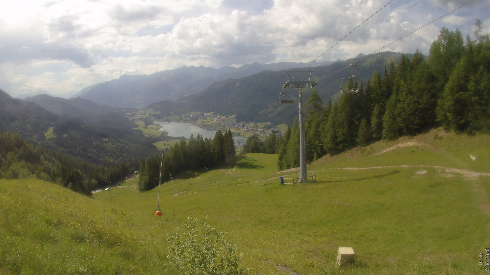 Archiv Foto Webcam Bergbahnen Weissensee - Bergstation