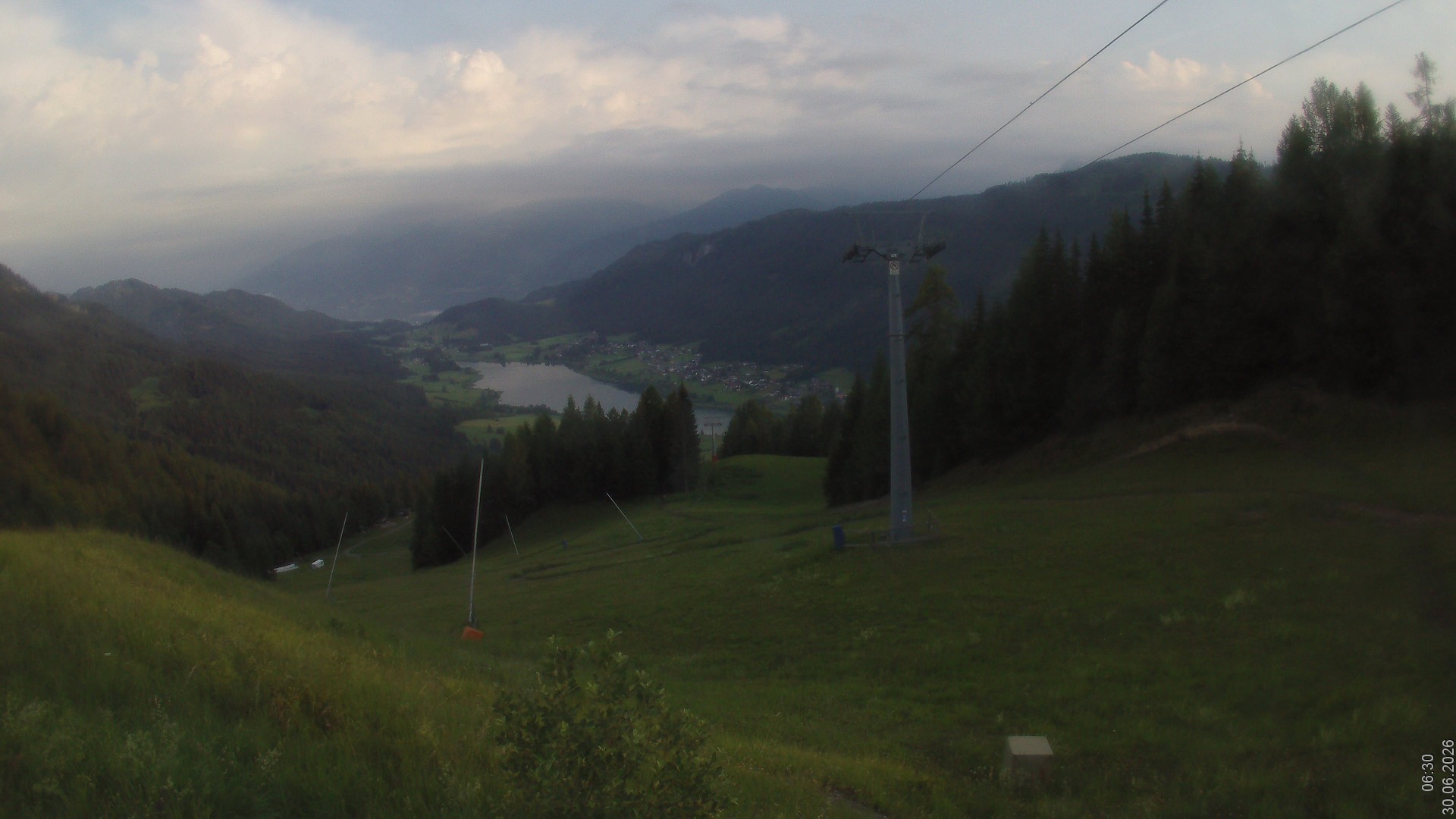 Archiv Foto Webcam Bergbahnen Weissensee - Bergstation