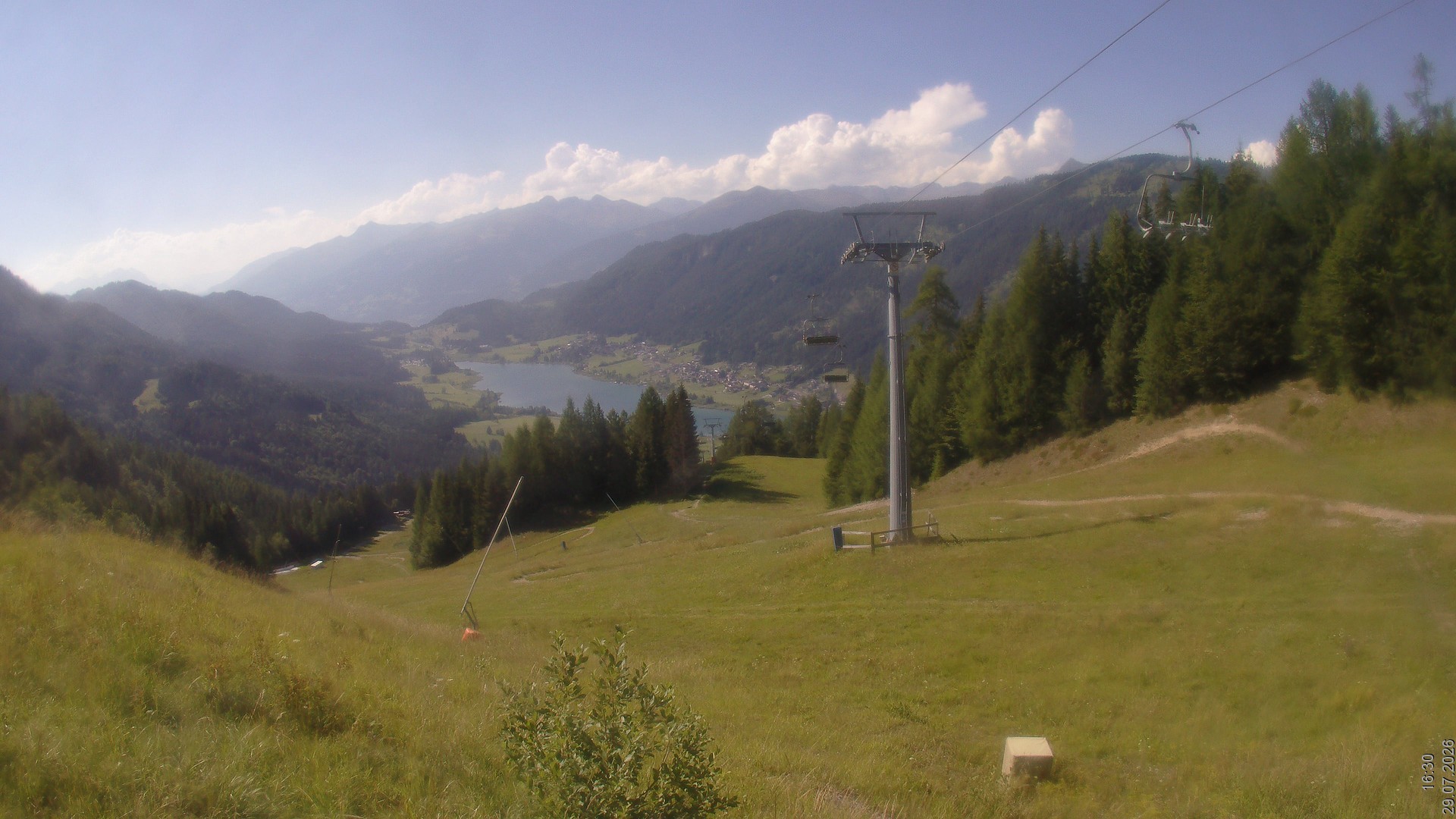 Archiv Foto Webcam Bergbahnen Weissensee - Bergstation