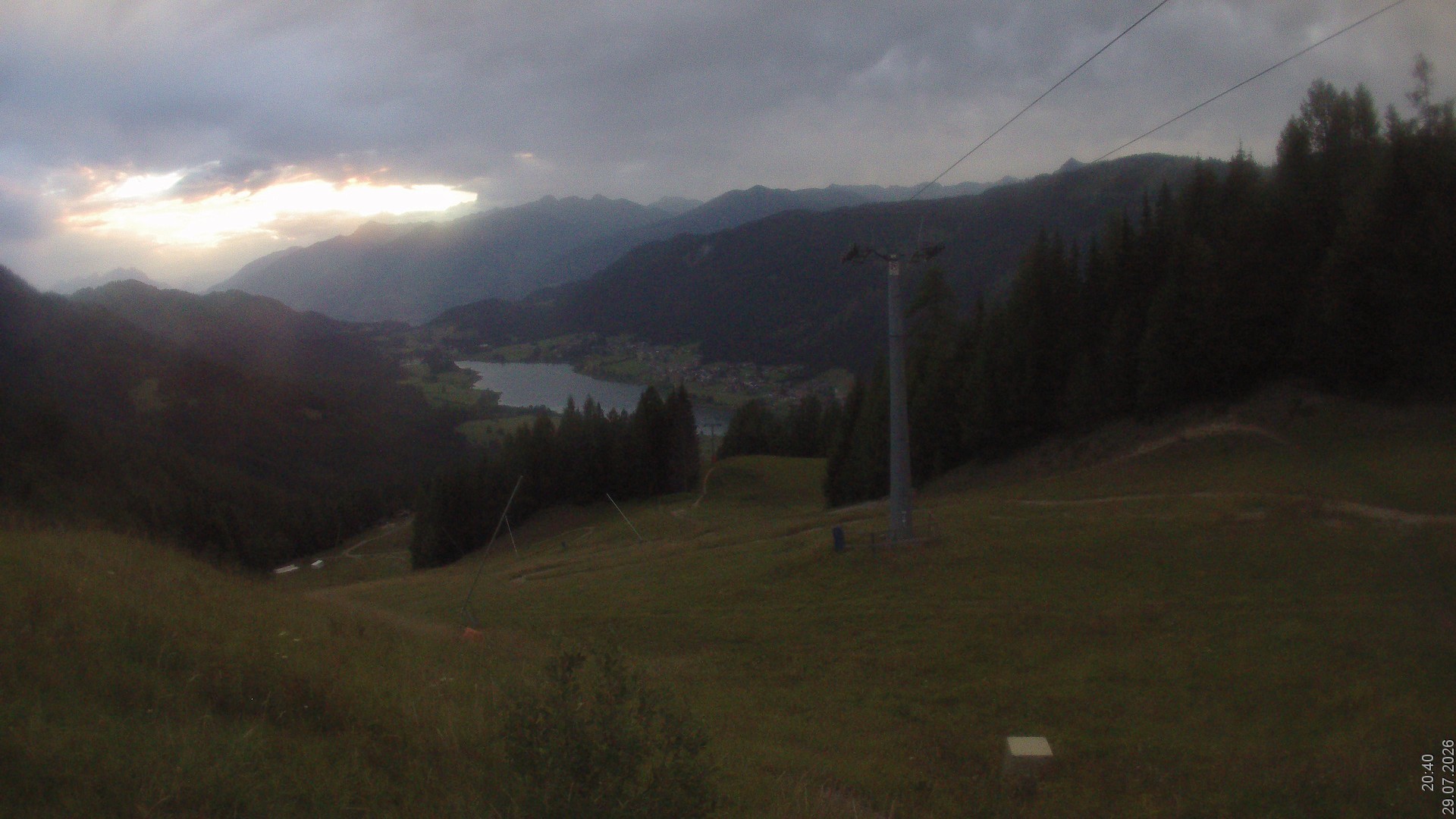 Archiv Foto Webcam Bergbahnen Weissensee - Bergstation