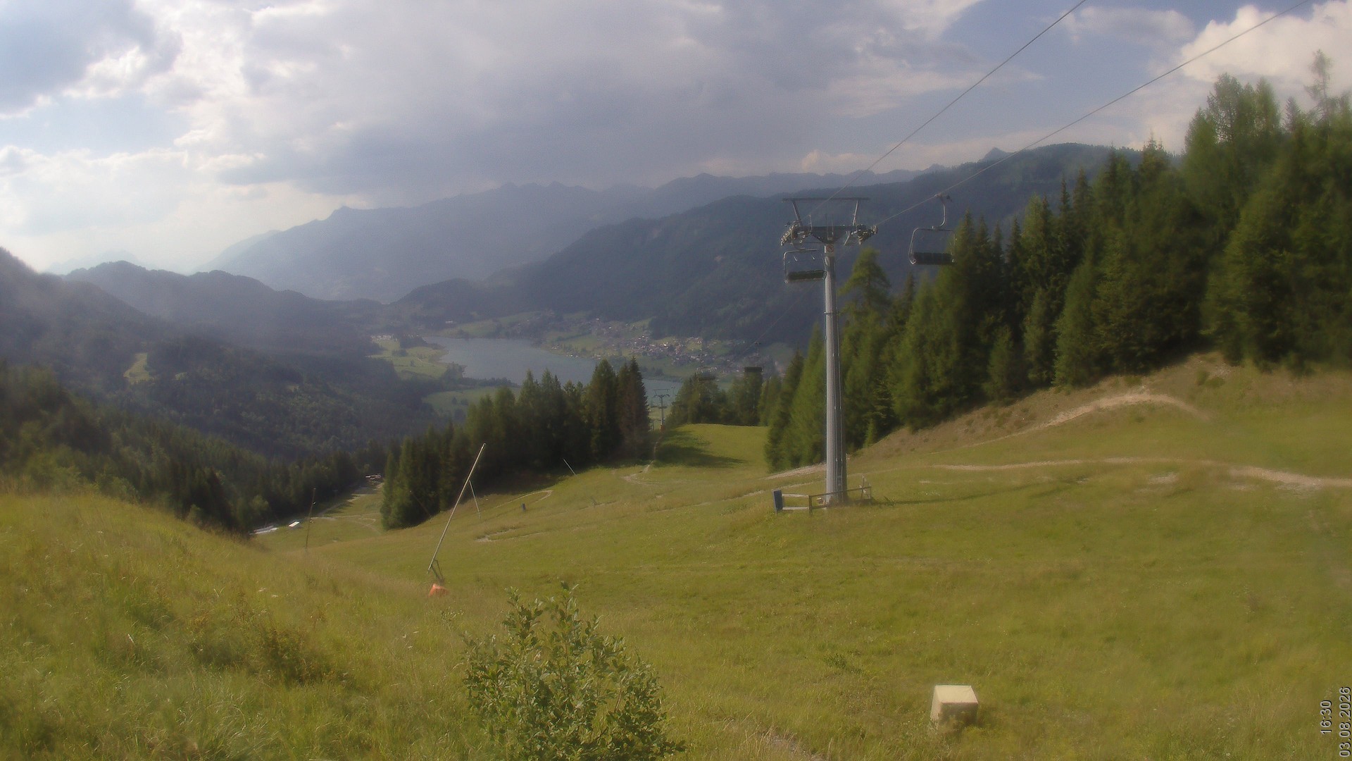 Archiv Foto Webcam Bergbahnen Weissensee - Bergstation