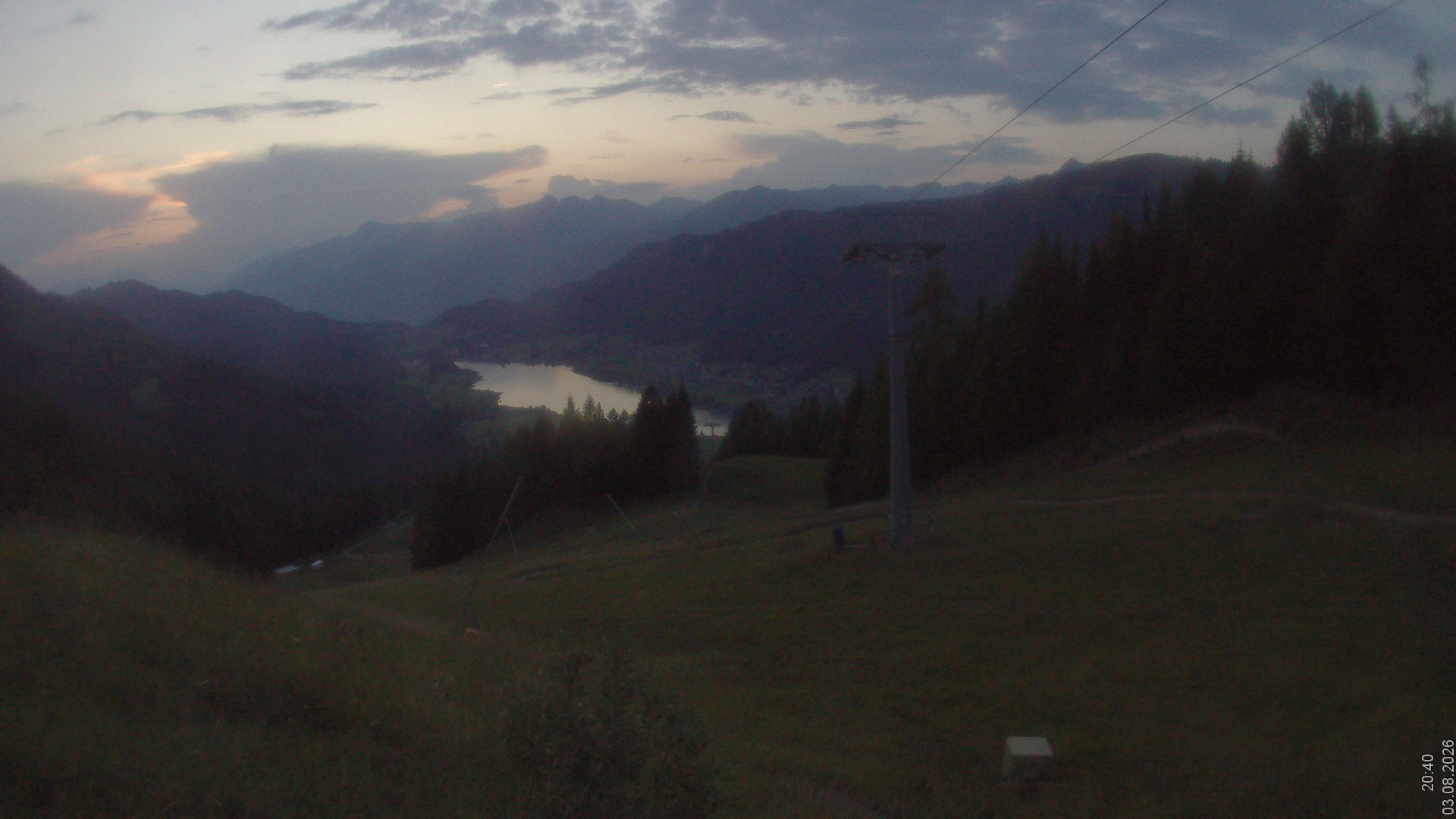 Archiv Foto Webcam Bergbahnen Weissensee - Bergstation