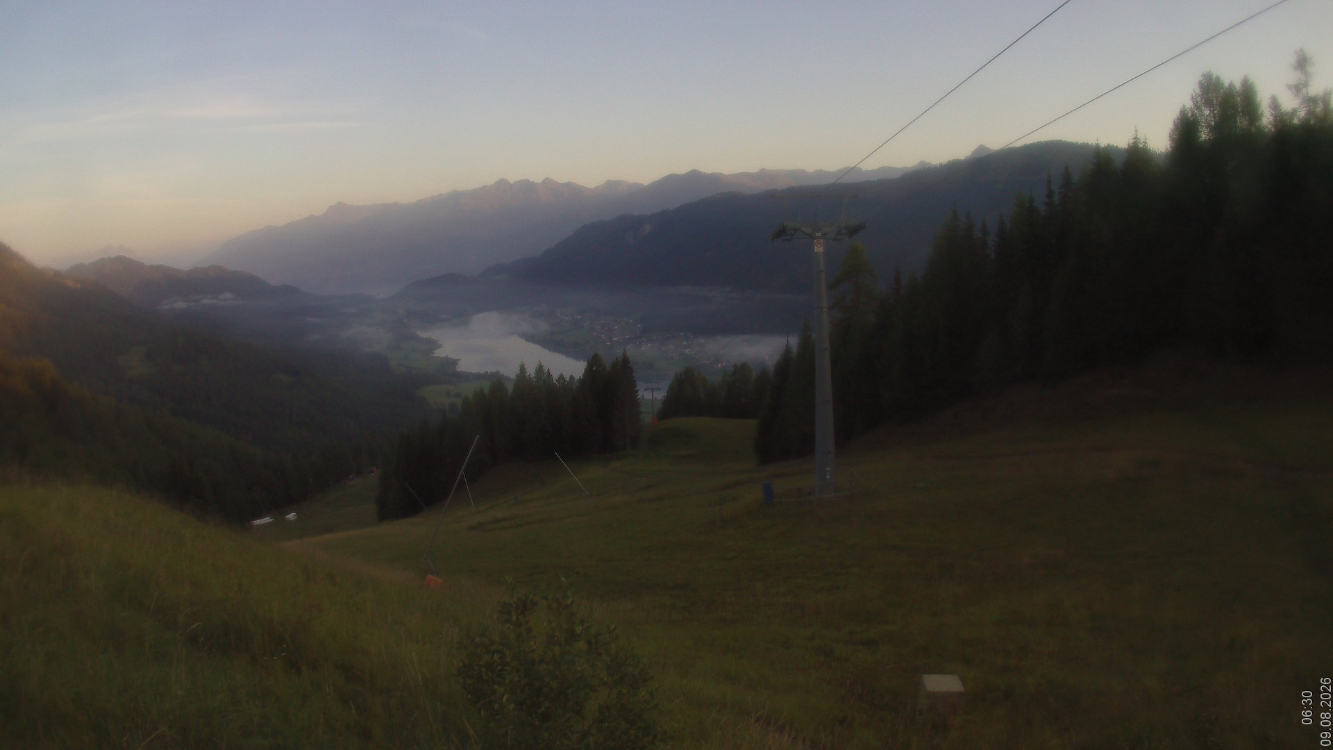Archiv Foto Webcam Bergbahnen Weissensee - Bergstation