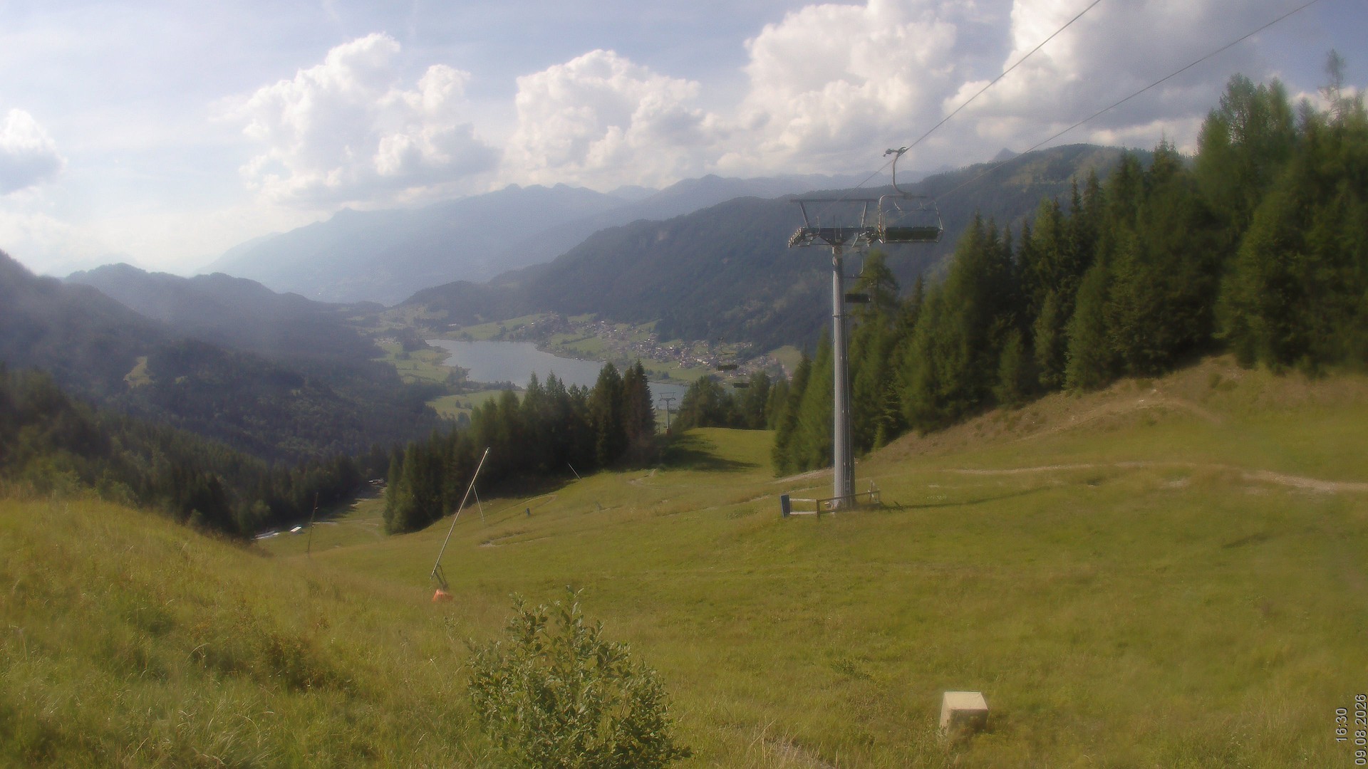 Archiv Foto Webcam Bergbahnen Weissensee - Bergstation