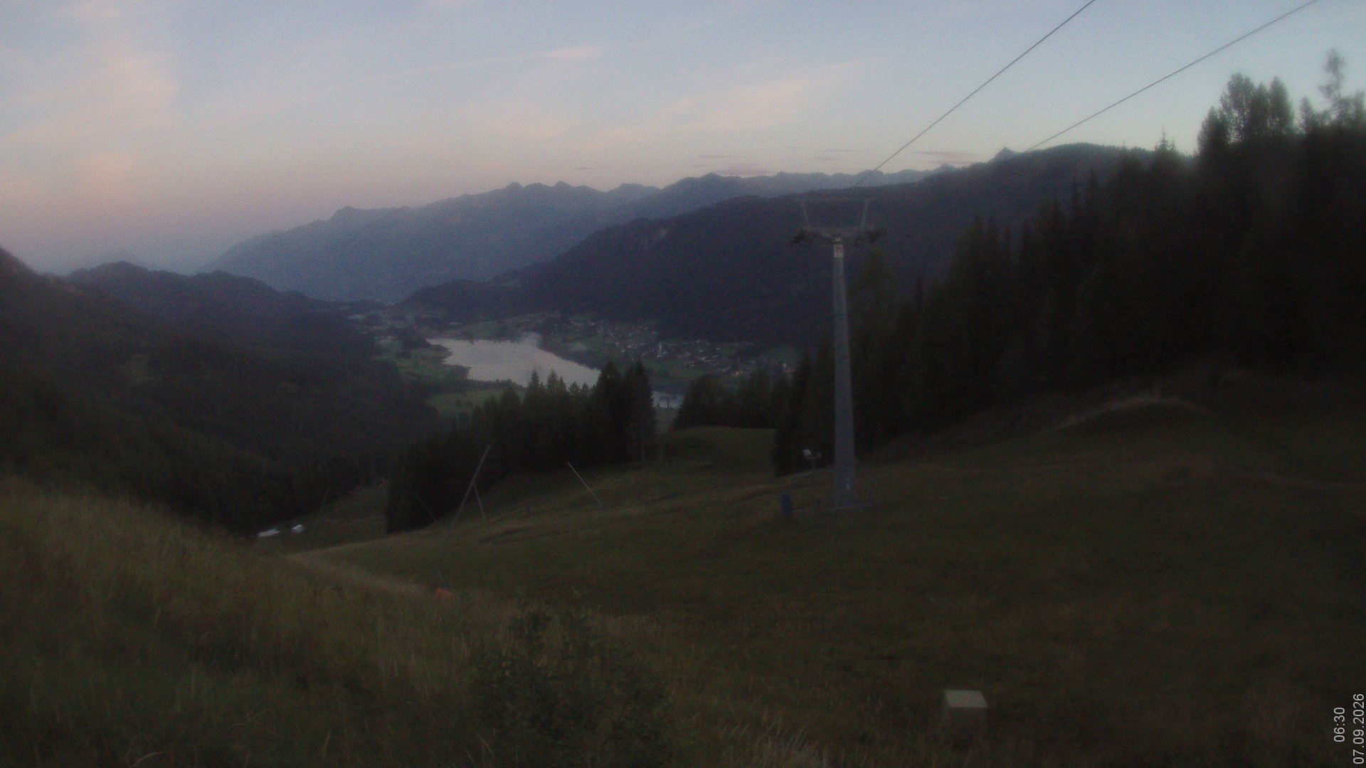 Archiv Foto Webcam Bergbahnen Weissensee - Bergstation