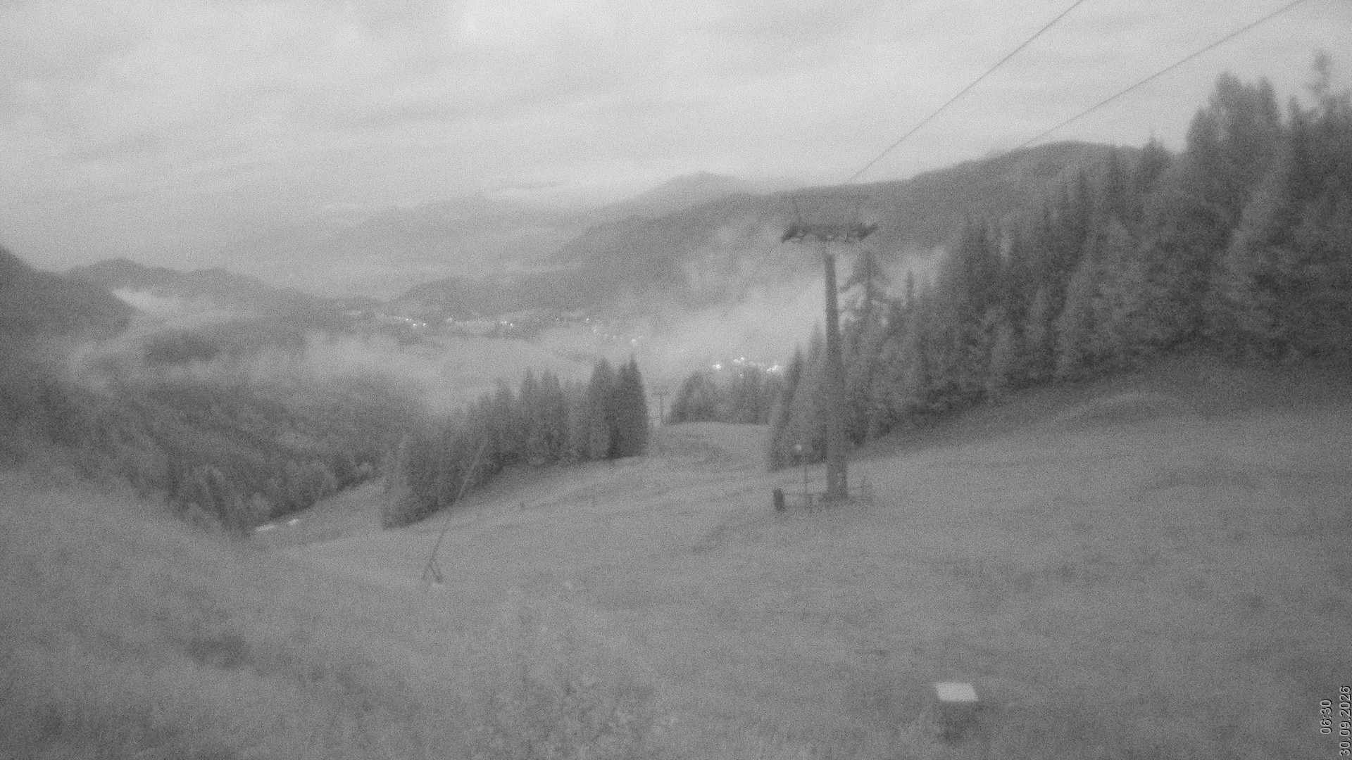 Archiv Foto Webcam Bergbahnen Weissensee - Bergstation