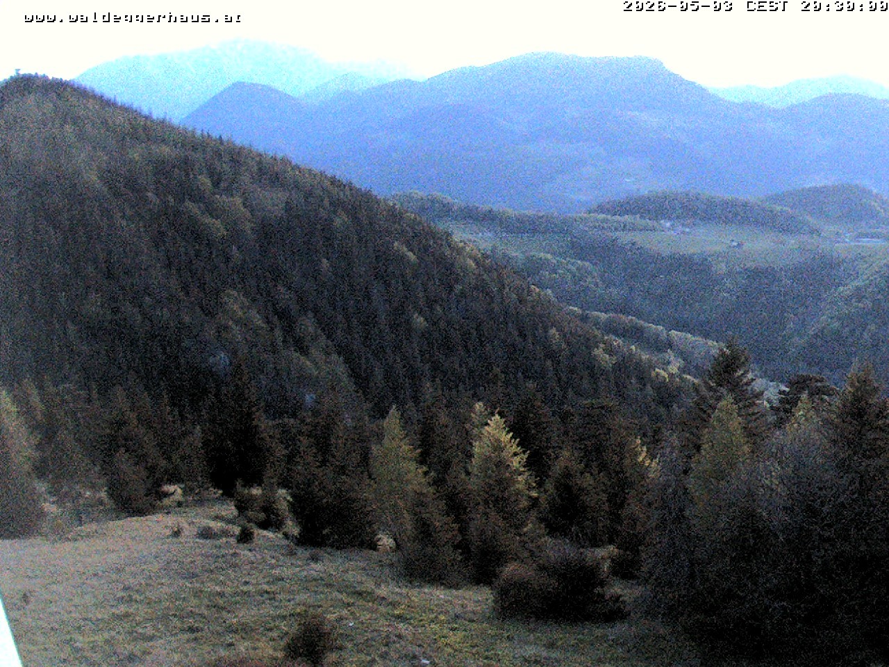 Archived image Webcam Restaurant Waldeggerhaus "Hohe Wand"