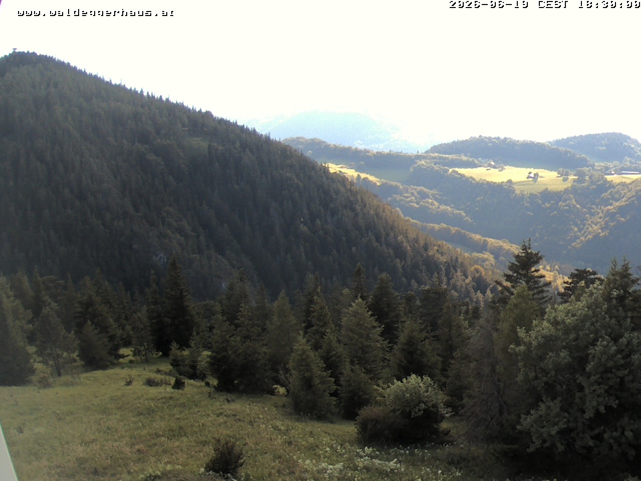 Archived image Webcam Restaurant Waldeggerhaus "Hohe Wand"