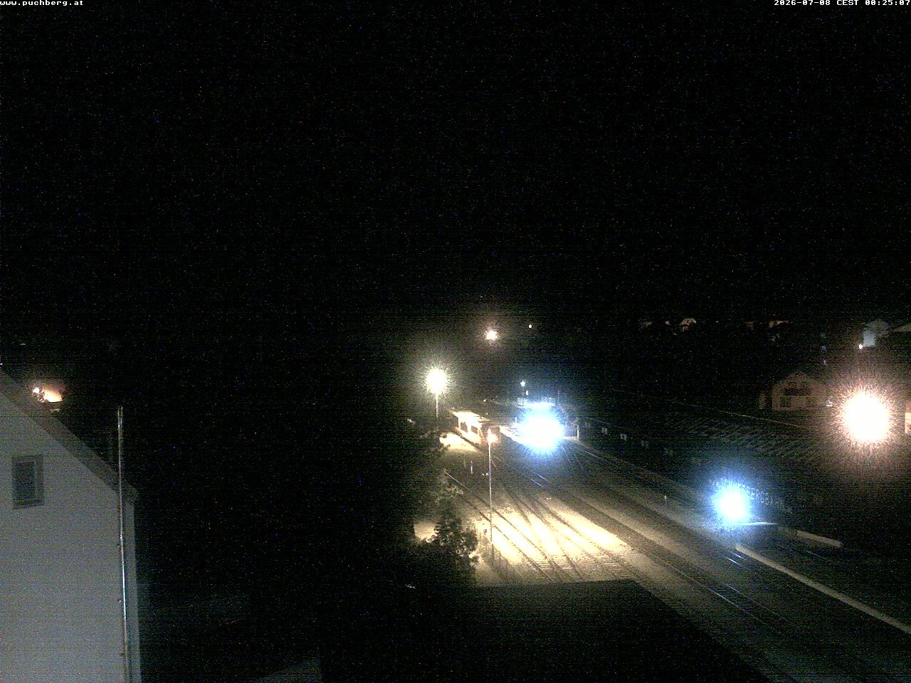 Archived image Webcam Train station at Puchberg am Schneeberg with view towards the Schneeberg