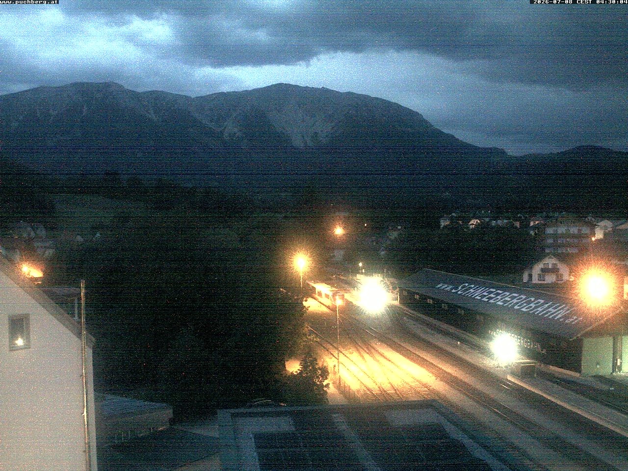 Archived image Webcam Train station at Puchberg am Schneeberg with view towards the Schneeberg