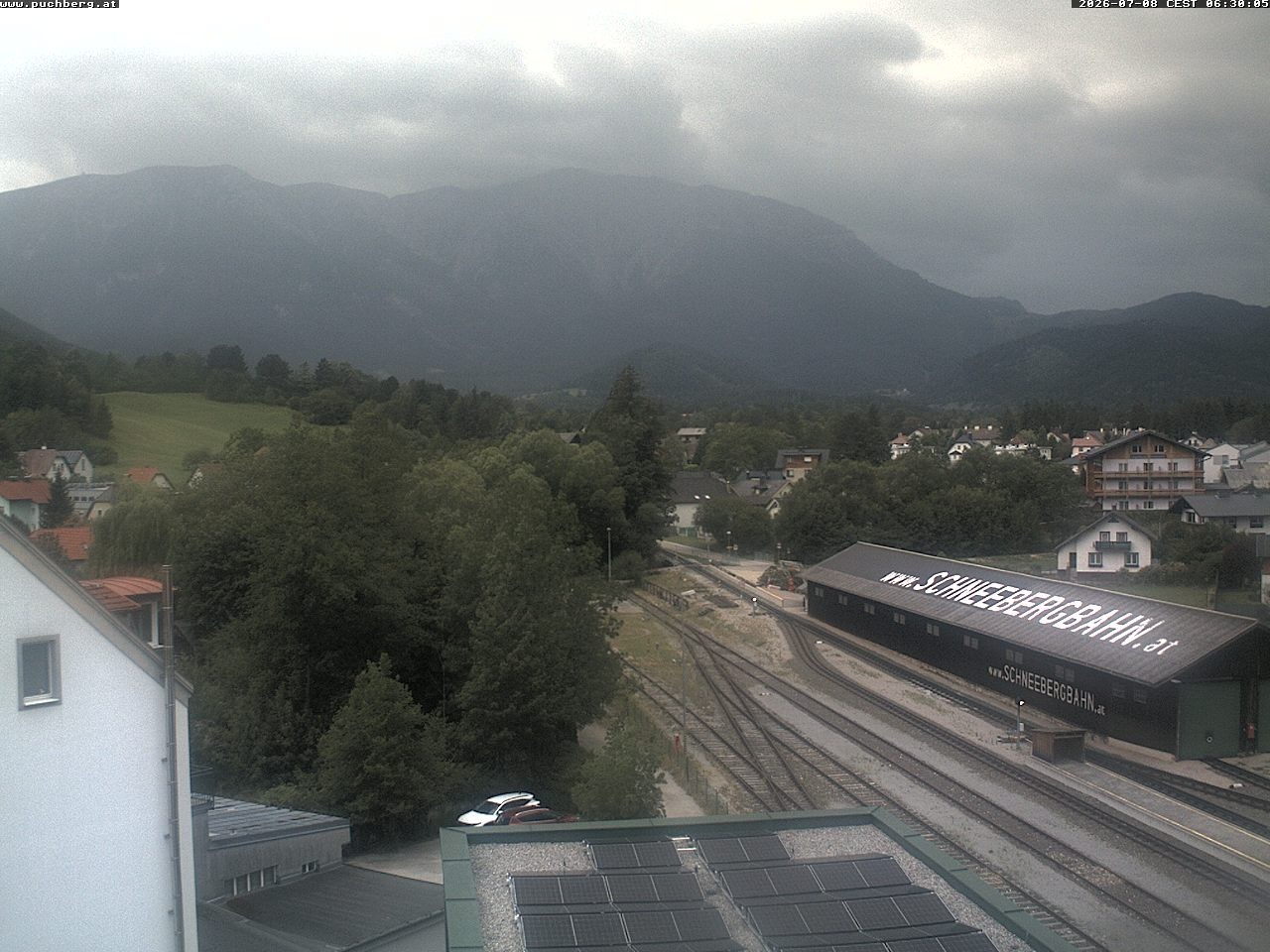 Archived image Webcam Train station at Puchberg am Schneeberg with view towards the Schneeberg