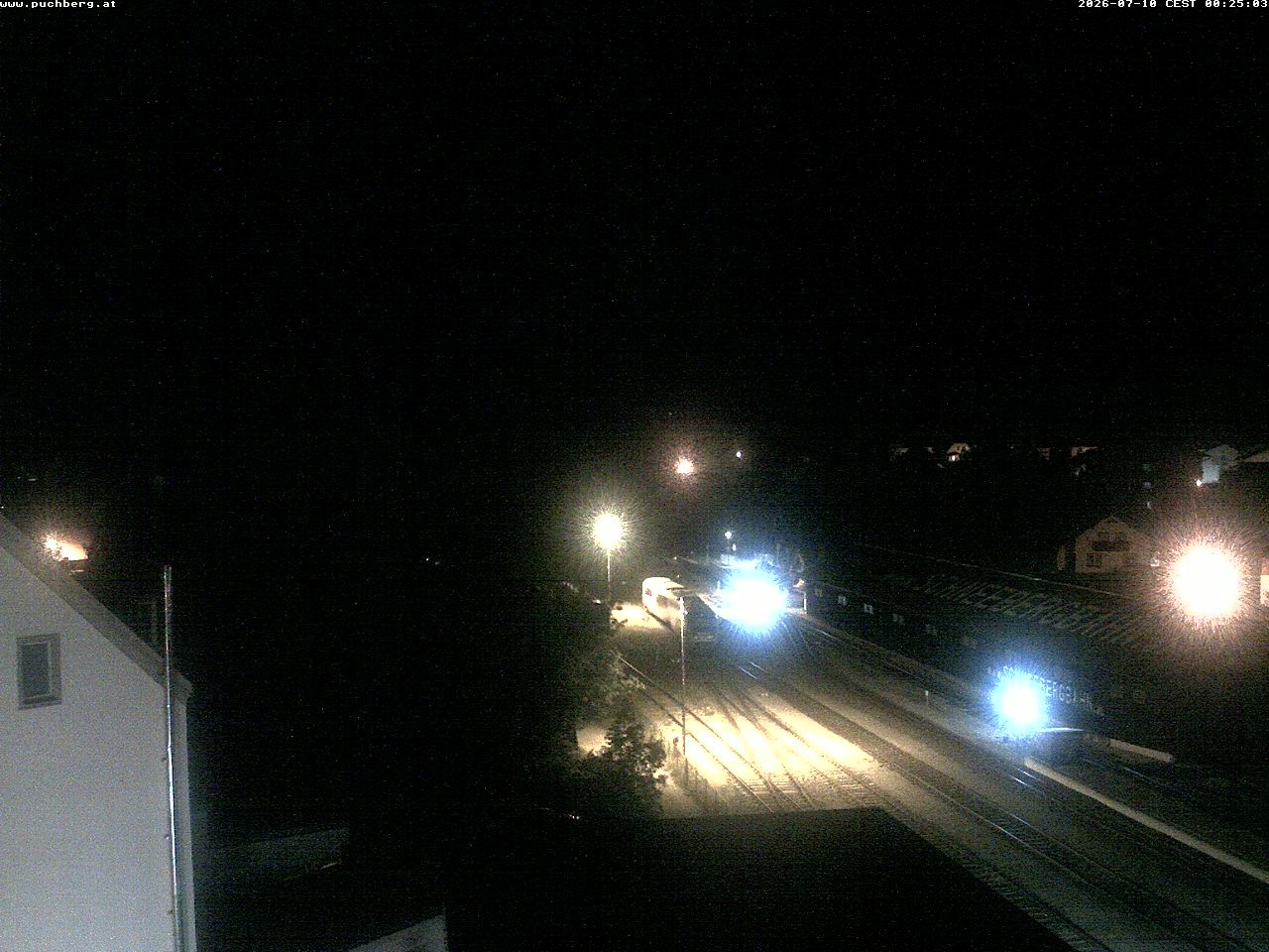 Archived image Webcam Train station at Puchberg am Schneeberg with view towards the Schneeberg