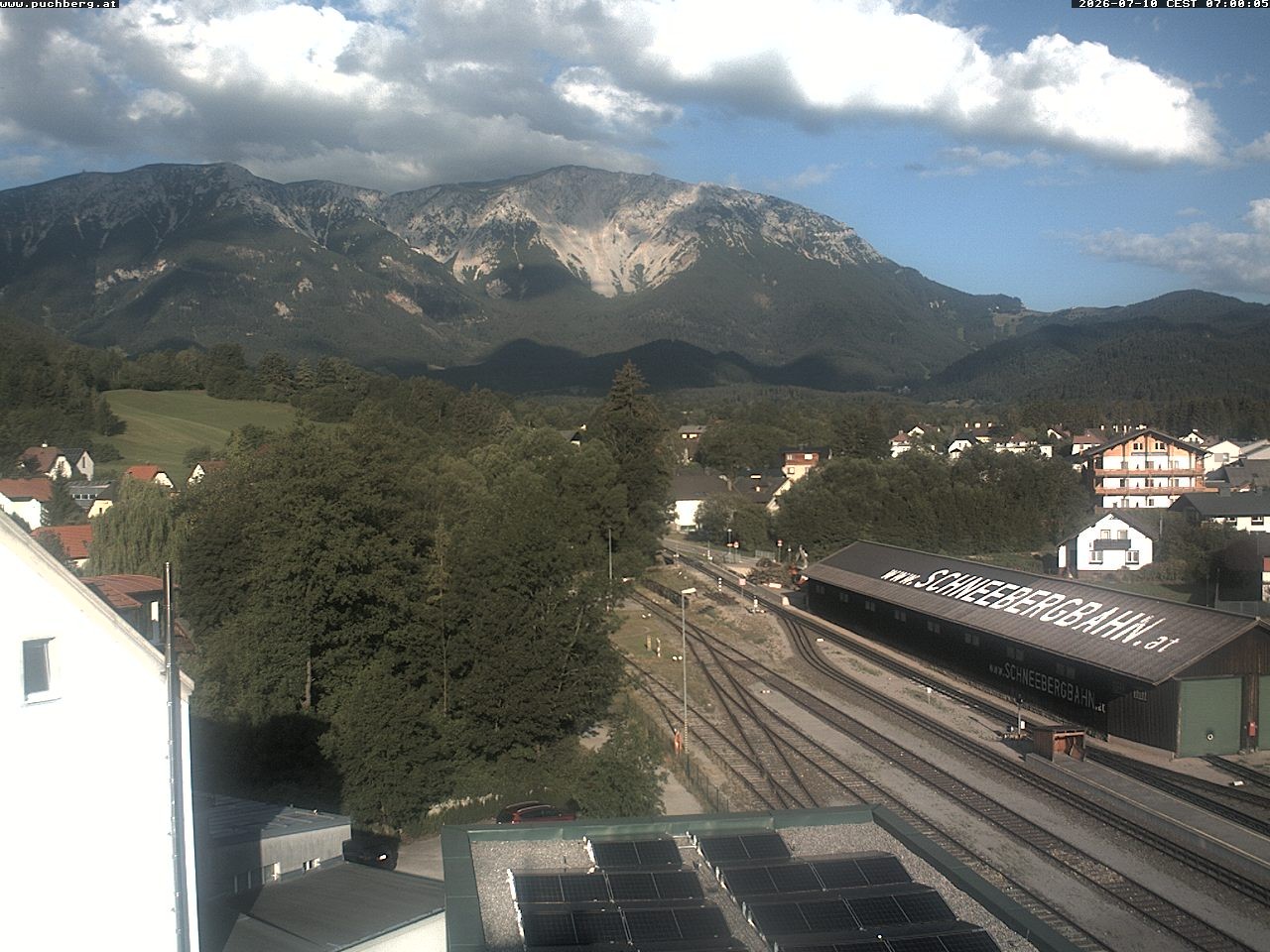 Archived image Webcam Train station at Puchberg am Schneeberg with view towards the Schneeberg
