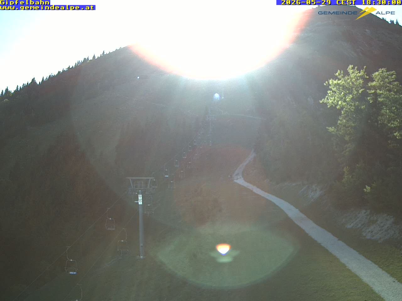 Archiv Foto Webcam Gemeindealpe Gipfelbahn und Gipfel