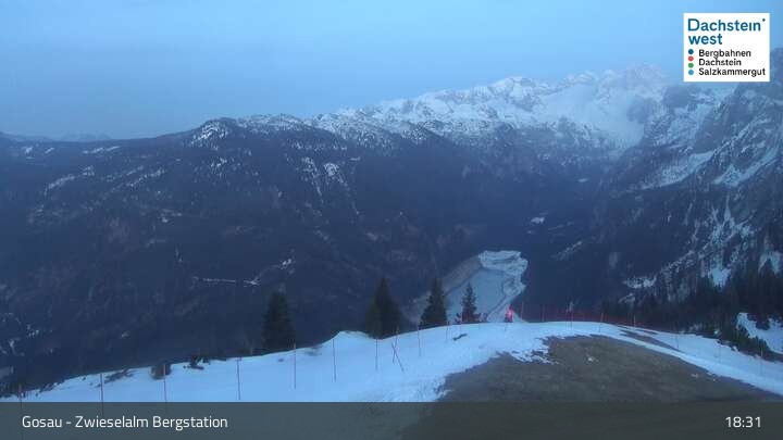 Archived image Webcam Gosau: Top station Panorama Jet Zwieselalm