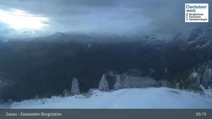 Archived image Webcam Gosau: Top station Panorama Jet Zwieselalm