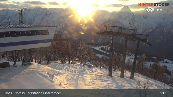 Archived image Webcam Hinterstoder Höss-Express Top Station