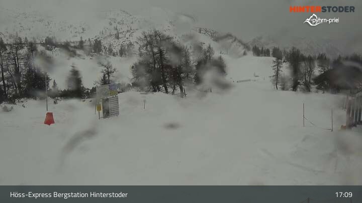 Archived image Webcam Hinterstoder Höss-Express Top Station
