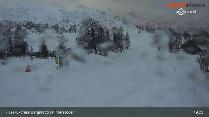 Archived image Webcam Hinterstoder Höss-Express Top Station