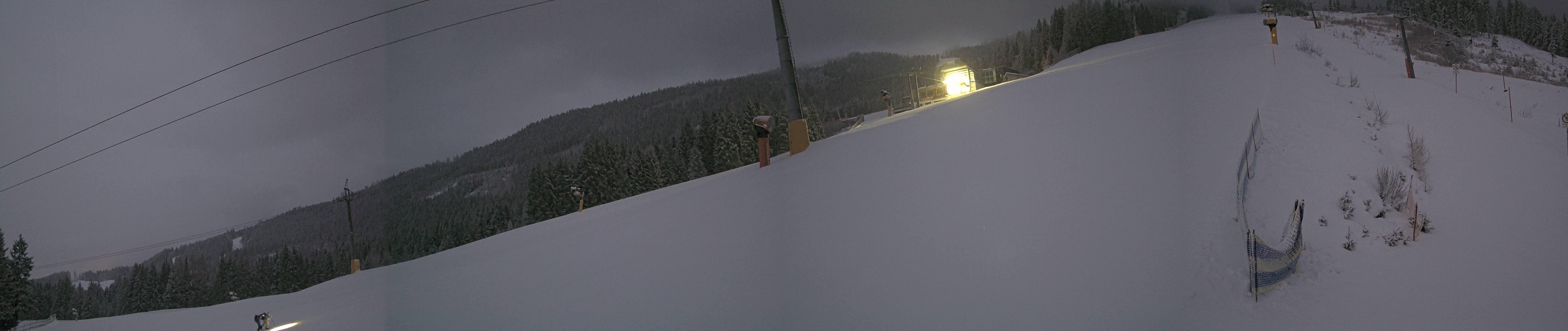 Archived image Webcam Hauser Kabling: top station of the gondola