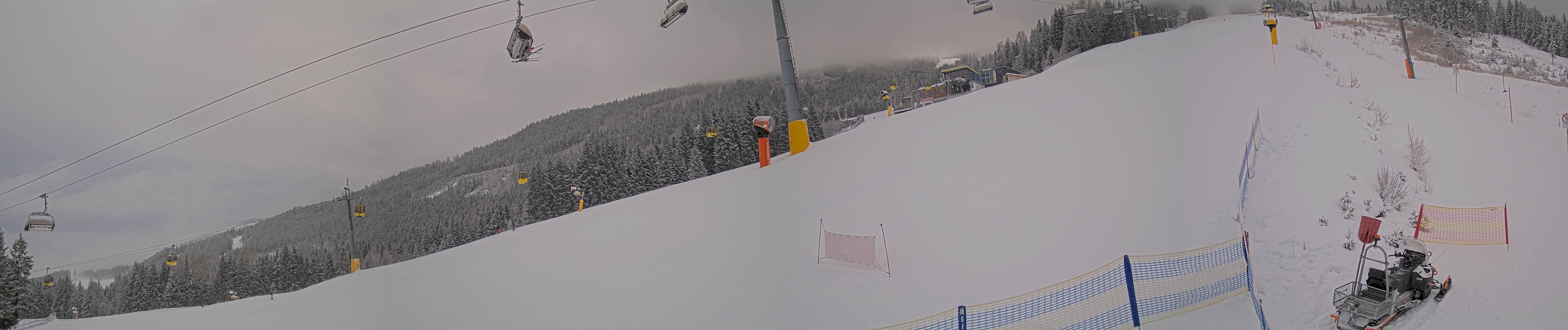 Archived image Webcam Hauser Kabling: top station of the gondola