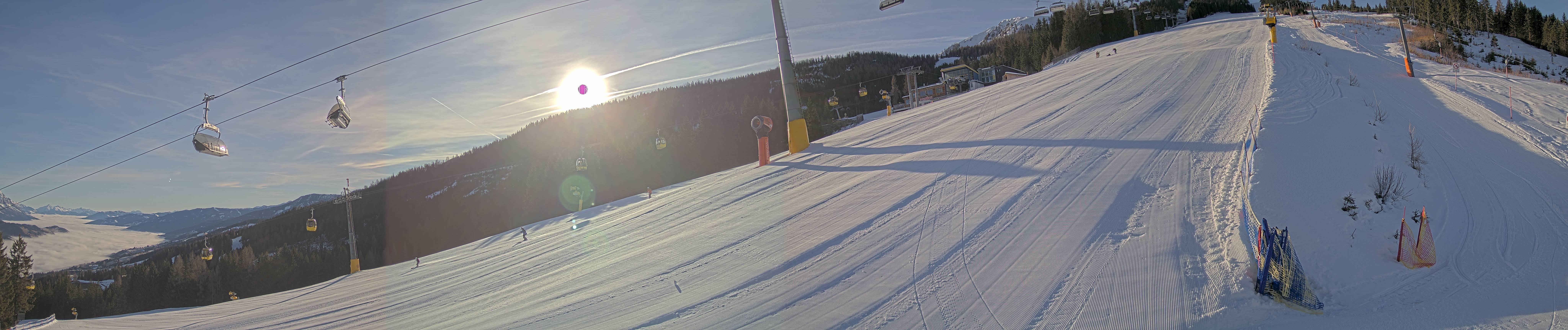 Archived image Webcam Hauser Kabling: top station of the gondola