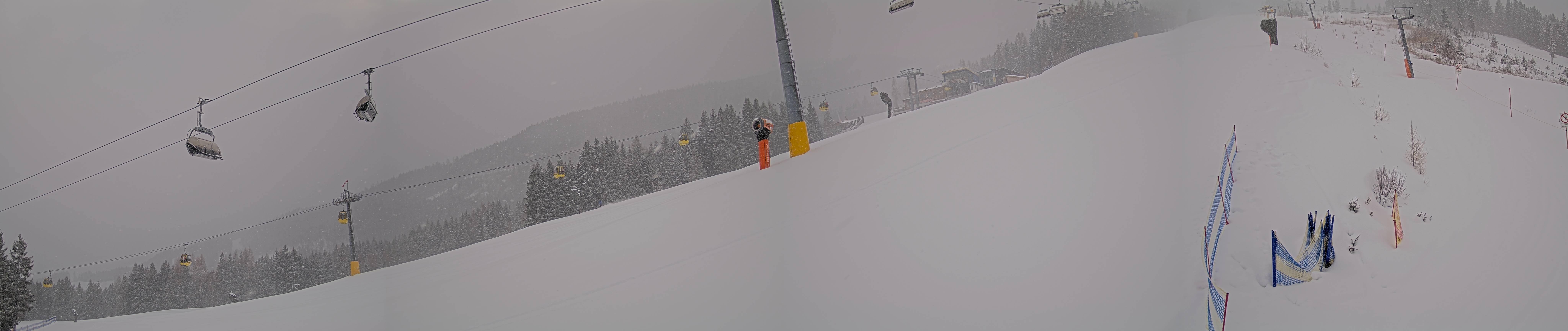 Archived image Webcam Hauser Kabling: top station of the gondola