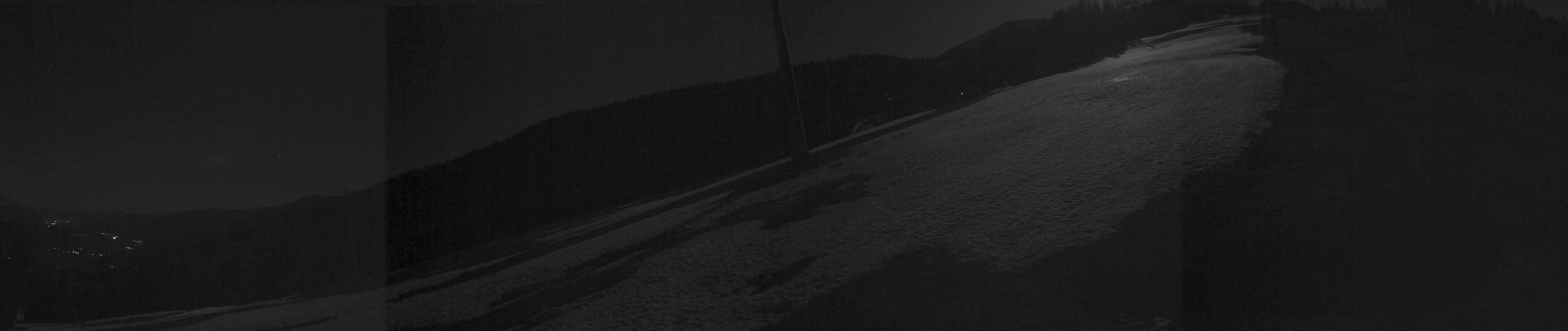 Archived image Webcam Hauser Kabling: top station of the gondola