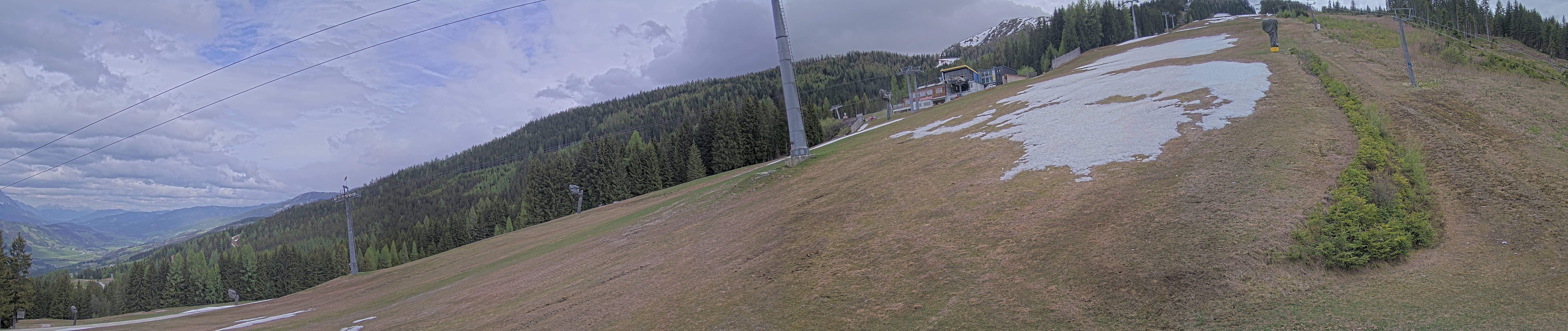 Archived image Webcam Hauser Kabling: top station of the gondola