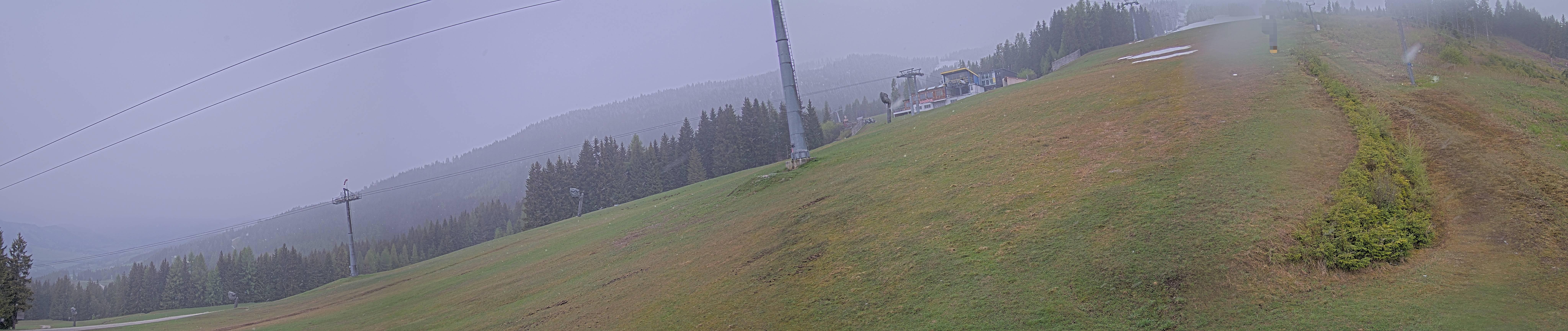 Archived image Webcam Hauser Kabling: top station of the gondola