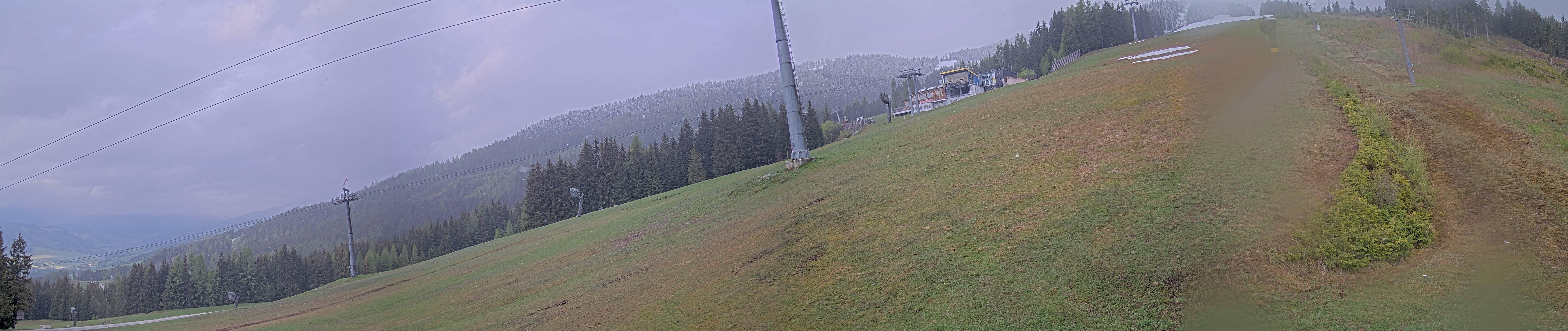 Archived image Webcam Hauser Kabling: top station of the gondola