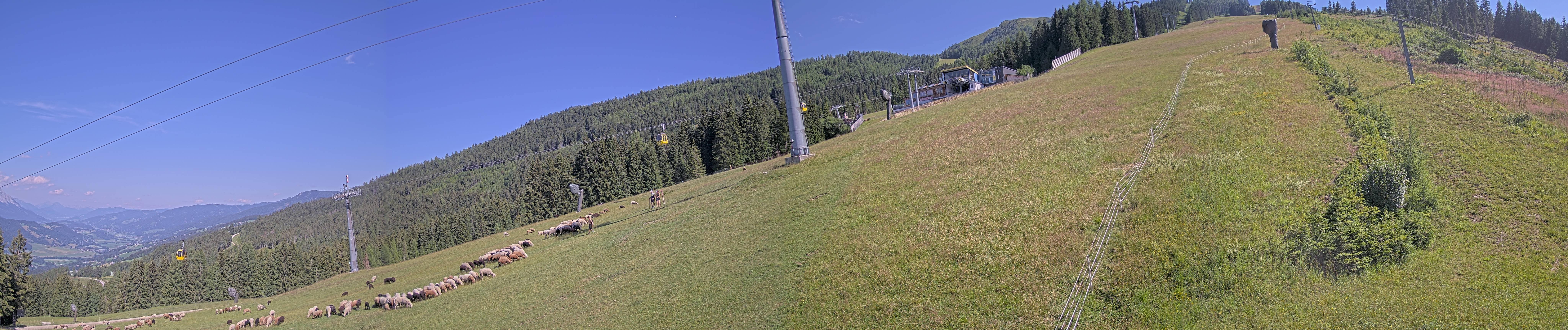 Archived image Webcam Hauser Kabling: top station of the gondola