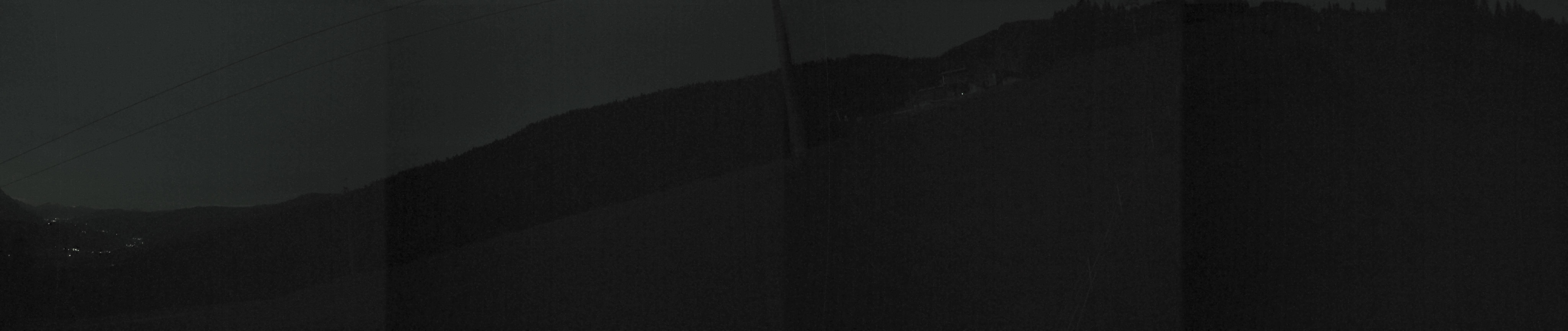 Archived image Webcam Hauser Kabling: top station of the gondola