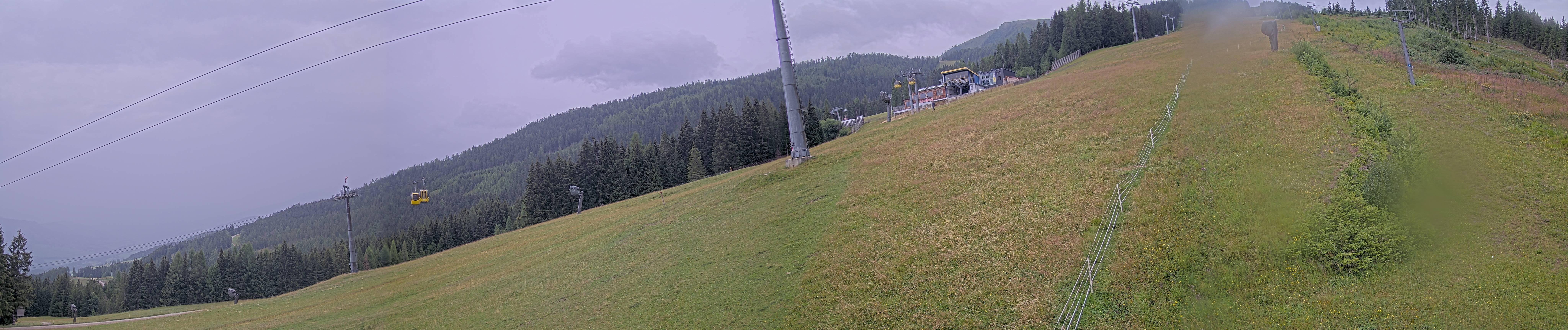 Archived image Webcam Hauser Kabling: top station of the gondola
