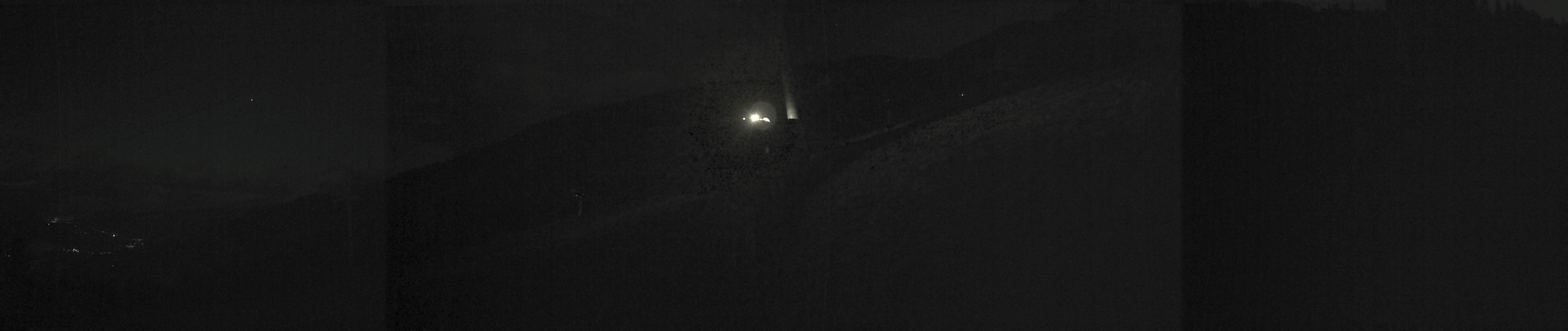 Archived image Webcam Hauser Kabling: top station of the gondola