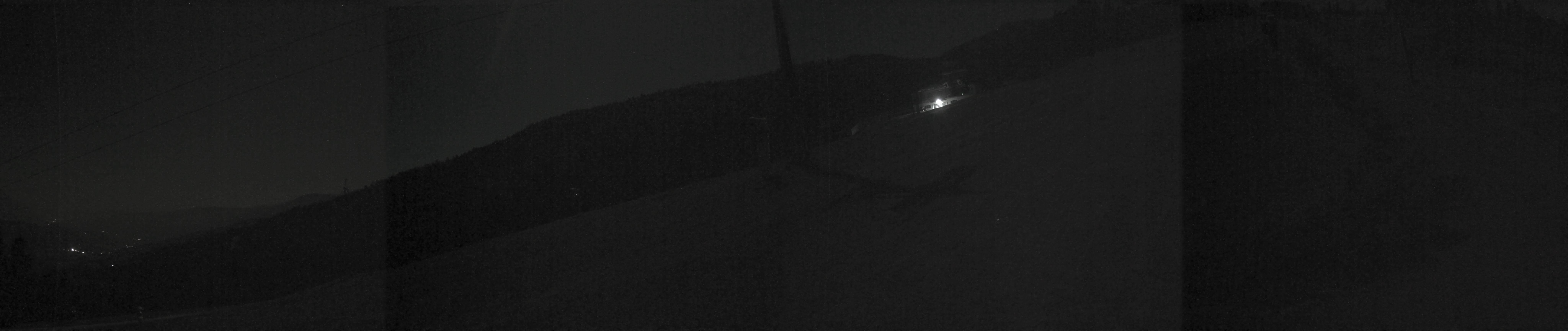 Archived image Webcam Hauser Kabling: top station of the gondola