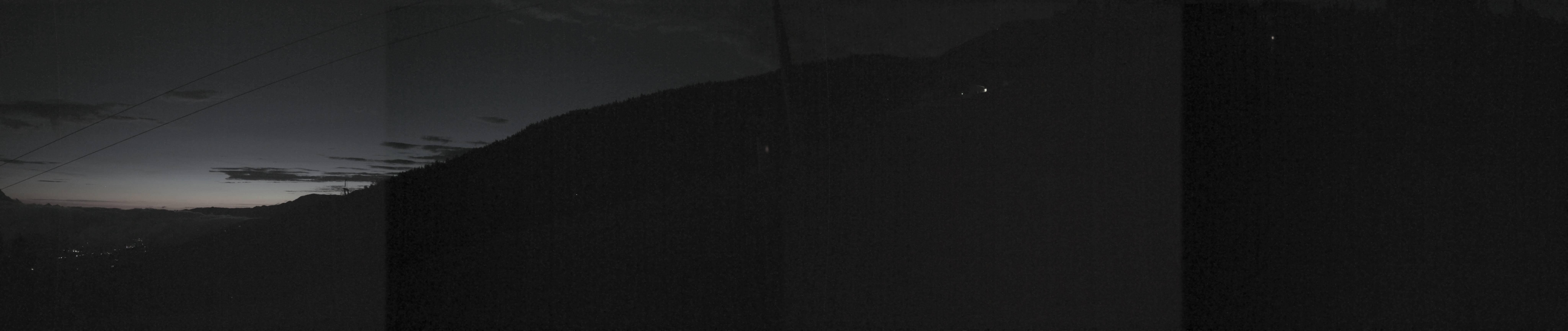 Archived image Webcam Hauser Kabling: top station of the gondola