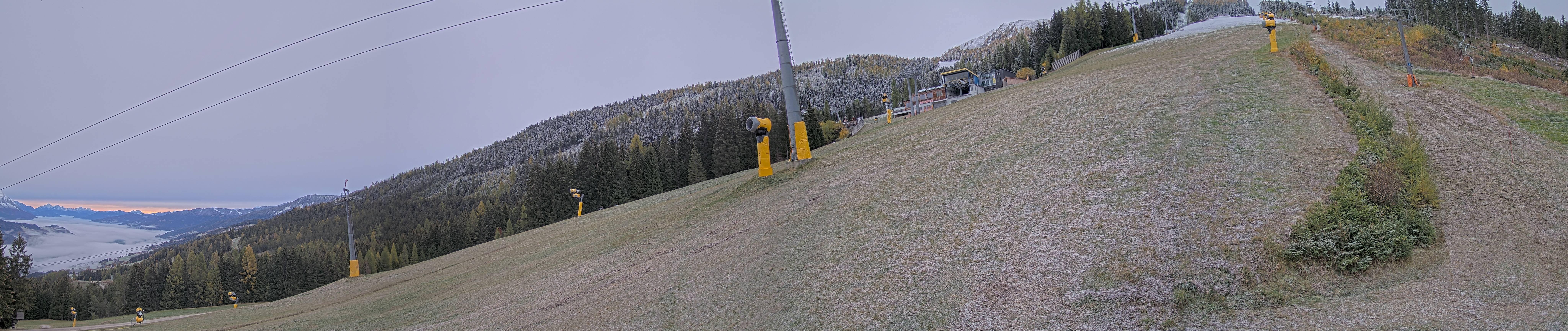 Archived image Webcam Hauser Kabling: top station of the gondola