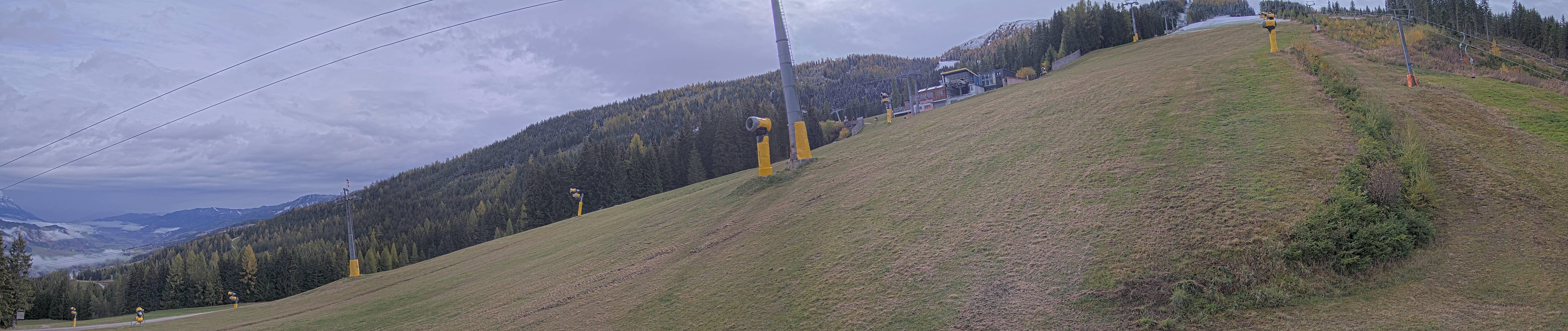 Archived image Webcam Hauser Kabling: top station of the gondola
